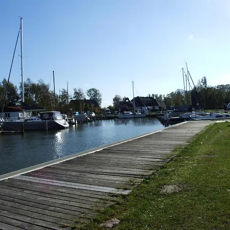 Am Bodden 50m Vom Saaler Bodden Entfernt * Saal