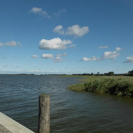Am Bodden 50m Vom Saaler Bodden Entfernt